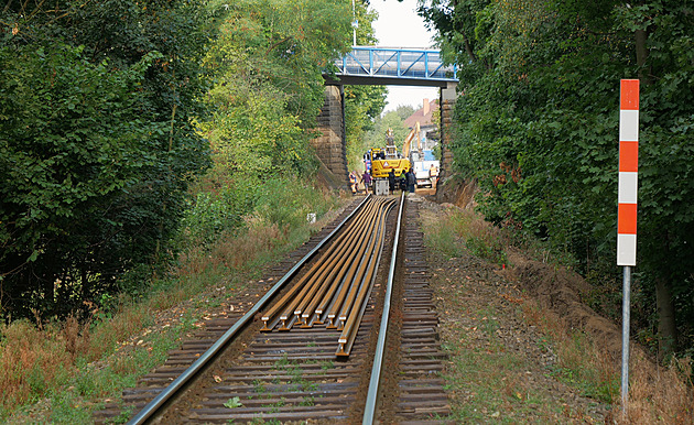 Zastávka, nástupiště i přechod. Cestující vlakem získají ve Velkém Meziříčí lepší zázemí