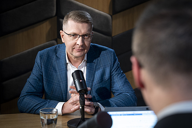 Poradce premiéra Netuka mluvil o srdci, IKEM i údajných penězích pro politiky