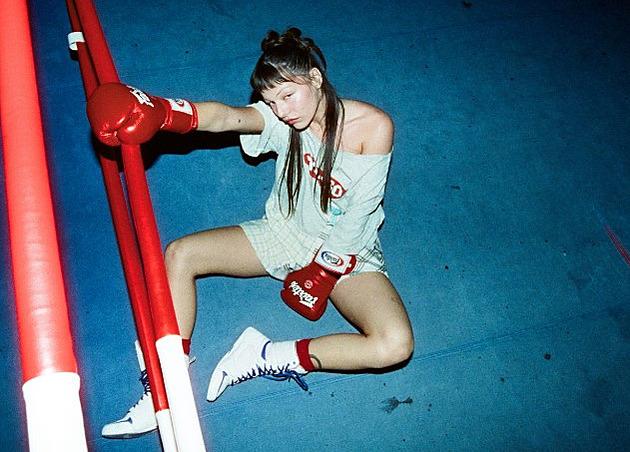 Být ženou v rapu je výhoda. Jsme výraznější než kluci, říká Sara Rikas