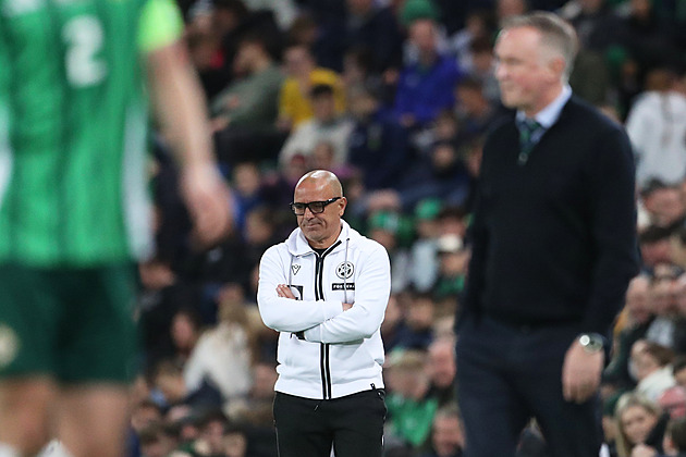 Otřesný fotbal, soptil trenér Slováků po prohře v kvalifikaci. A Haraslín platí sushi