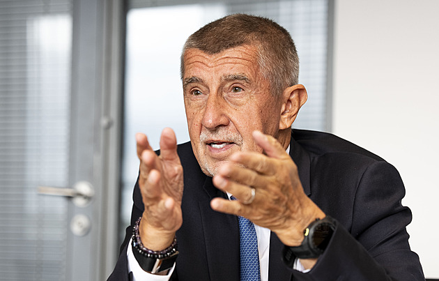 Totální alibismus, naštvaly Babiše změny v povolenkách. Odmítněte je, vyzval Fialu