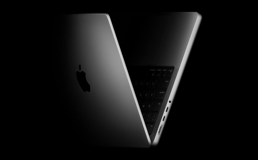 Nový MacBook Pro M5 je za super cenu. A tady vychází ještě o 2 500 Kč výhodněji