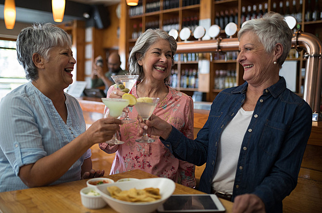 Stárněte s grácií. Přijměte se, jací jste, a klidně zpomalte