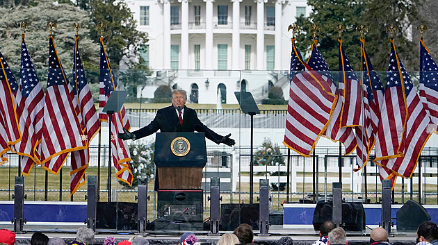 Můj projev jste zmasakrovali, opřel se Trump do BBC. Chce omluvu a odškodnění