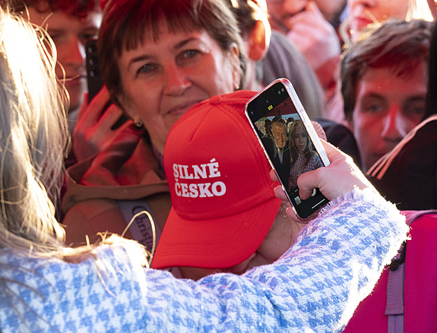 Lidé si všimli kampaně ANO i „chirurgů z dovozu“. Průzkum zhodnotil volební kampaň