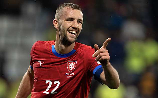 Změní česká reprezentace dodavatele dresů? Po třiceti letech může skončit Puma