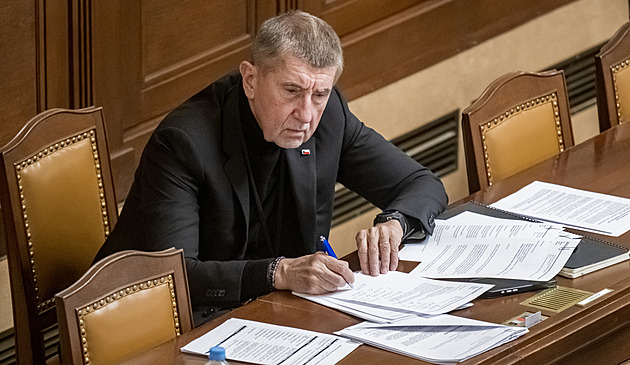 Bude to zbytečná schůze, tu stojedničku nebudete mít, řekl poslancům Babiš