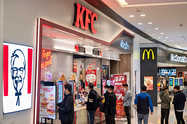 Kontroly v KFC našly pochybení ve třetině případů, uvedla inspekce