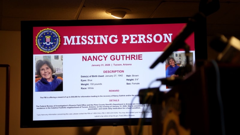 Unesená matka moderátorky Guthrieové stále žije, věří policie v USA. Záhadně zmizela v neděli