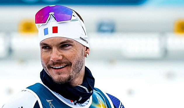 Ve stylu Piráta! Biatlonista si od rodiny na závody vypůjčil náušnici cyklistické modly