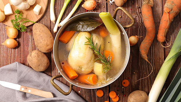 Kuřecí vývar, jak ho ještě neznáte. Kde Češi dělají nejčastěji chybu?