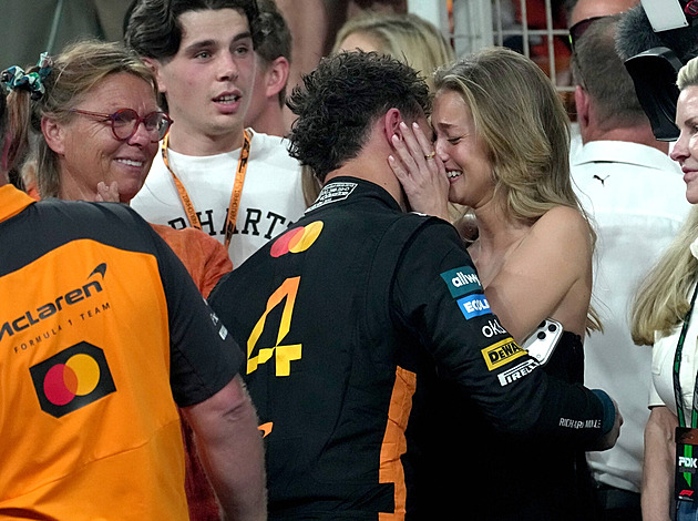 Pár měsíců po titulu konec. Mistr světa Norris naznačil, že je opět bez partnerky