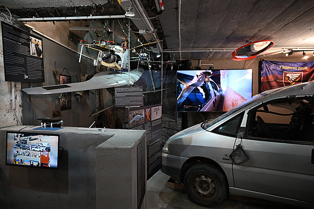 Putin jako znovuzrozený Hitler. V bunkru v Berlíně otevřeli muzeum války na Ukrajině