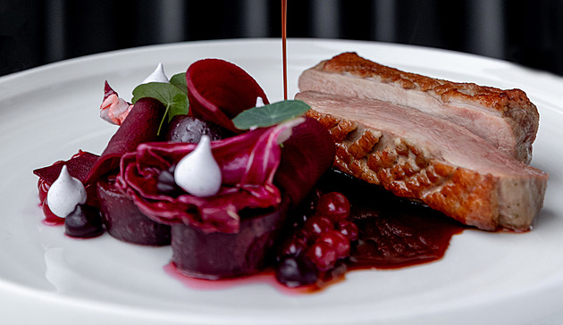 Sláva, status a obří tlak. Kariéru kuchaře umí michelinské hvězdy vystřelit i zničit