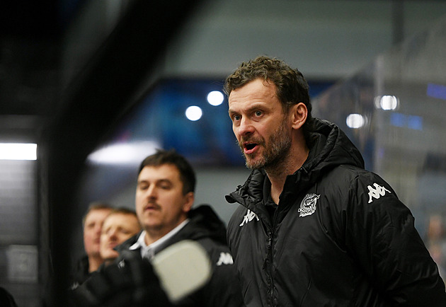 Slovan ať jde cestou Chomutova. Za Piráty se semklo celé město, radí Hübl rivalům