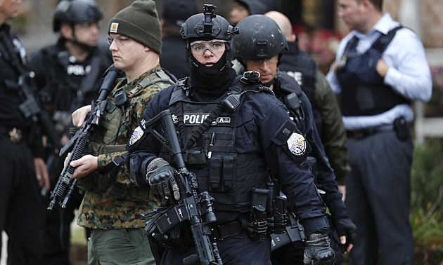 Na univerzitě v USA útočil střelec. Zranil dva lidi a zemřel