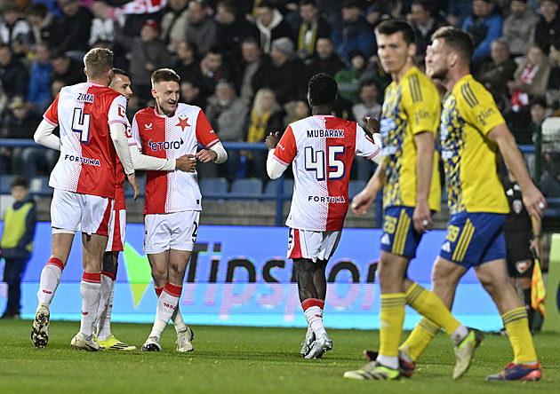 ONLINE: Zlín - Slavia 0:1, z dálky se prudce trefuje stoper Chaloupek