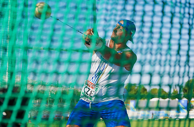 Fantastický hod Myslyvčuka! Kladivář se zařadil na druhé místo české historie