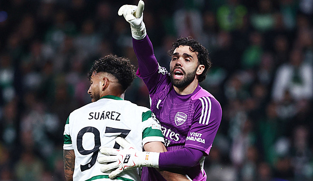 Mimořádný, velkolepý, má i nejvíce nul mezi gólmany.  Arsenal velebí Rayu