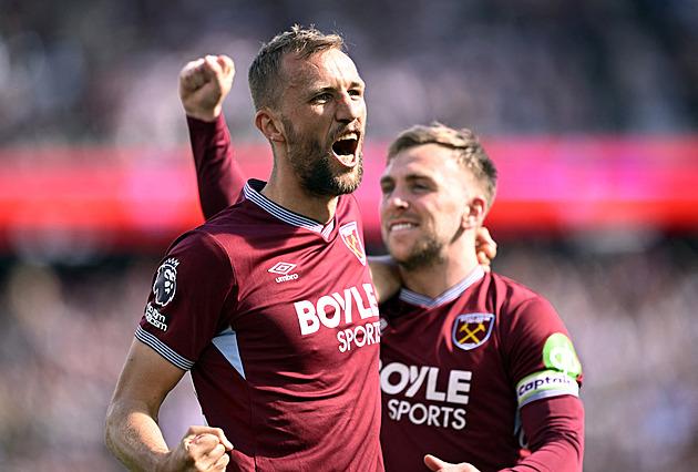 ONLINE: Součkův gól pomohl West Hamu k výhře, Kinský vychytal důležitou nulu