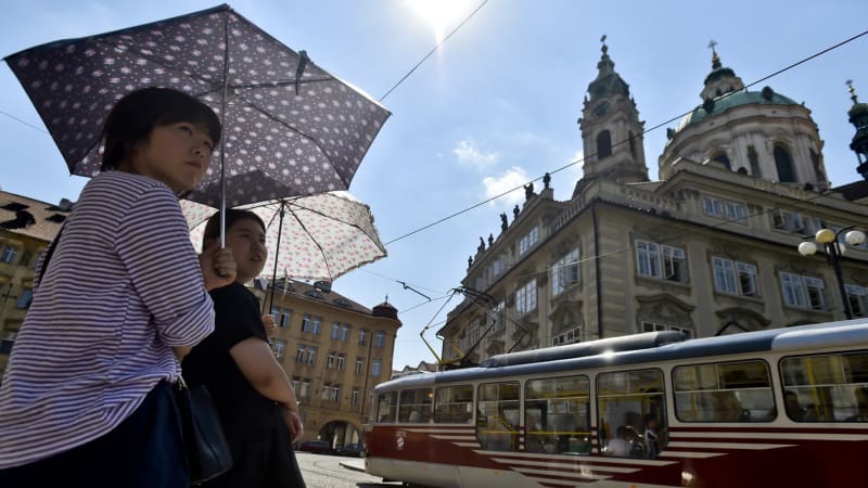 Léto, nebo zima v Česku? MAPY ukazují rozdíly přes 20 stupňů. Podívejte se, jak bude u vás