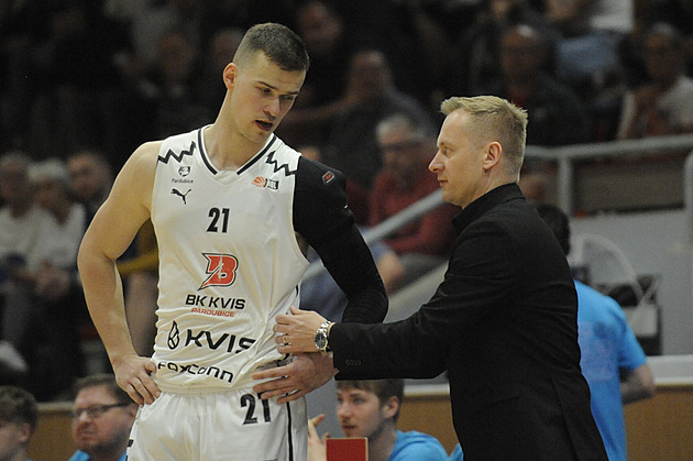 Ustáli jsme kritické chvíle, cení si kouč Pardubic. Písek jeho hochy pořádně ždímal