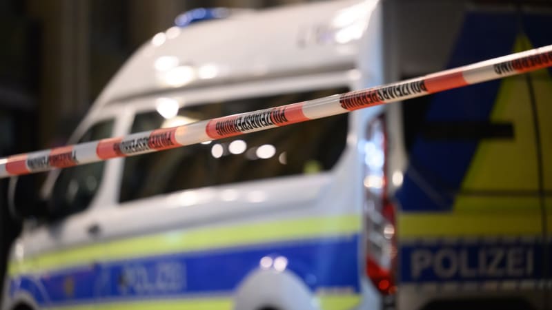 Rozsáhlá razie v Berlíně kvůli častým střelbám: Stovky policistů prohledávají byty a domy