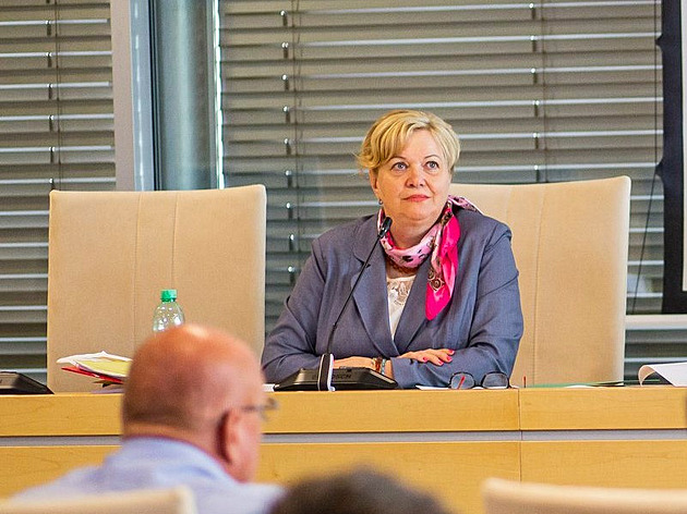 Exšéfka zlínské hygieny nakonec přiznala sražení motorkáře, stíhání zastaveno