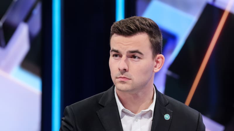 Nenávistná rétorika k Ukrajincům? Děláte z nich rukojmí kampaně, vzkázal Vondráček opozici