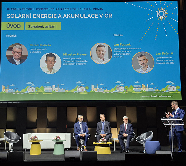 Česká solární výzva. Počet domácích instalací klesá, výstavba elektráren čelí potížím